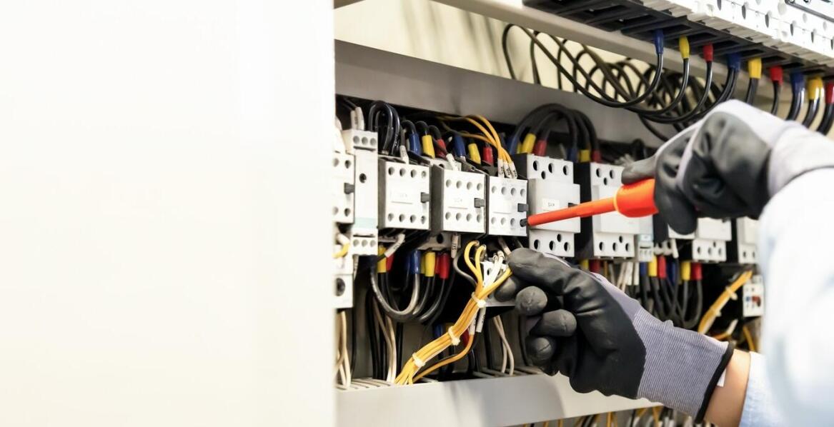 Jakie są etapy przeprowadzania kontroli systemów ogrzewania?