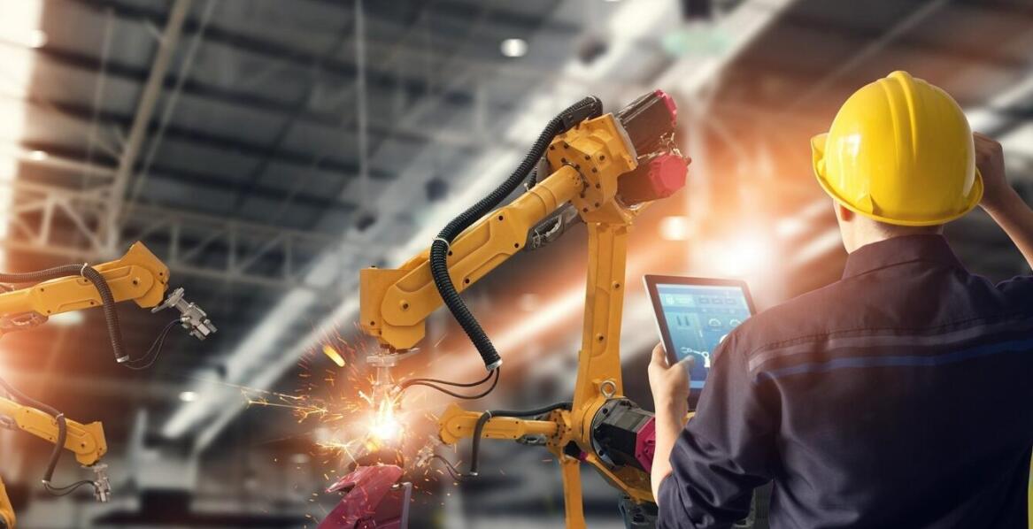 Jak puw platforma wspomaga robotyzację w przemyśle metalurgicznym?