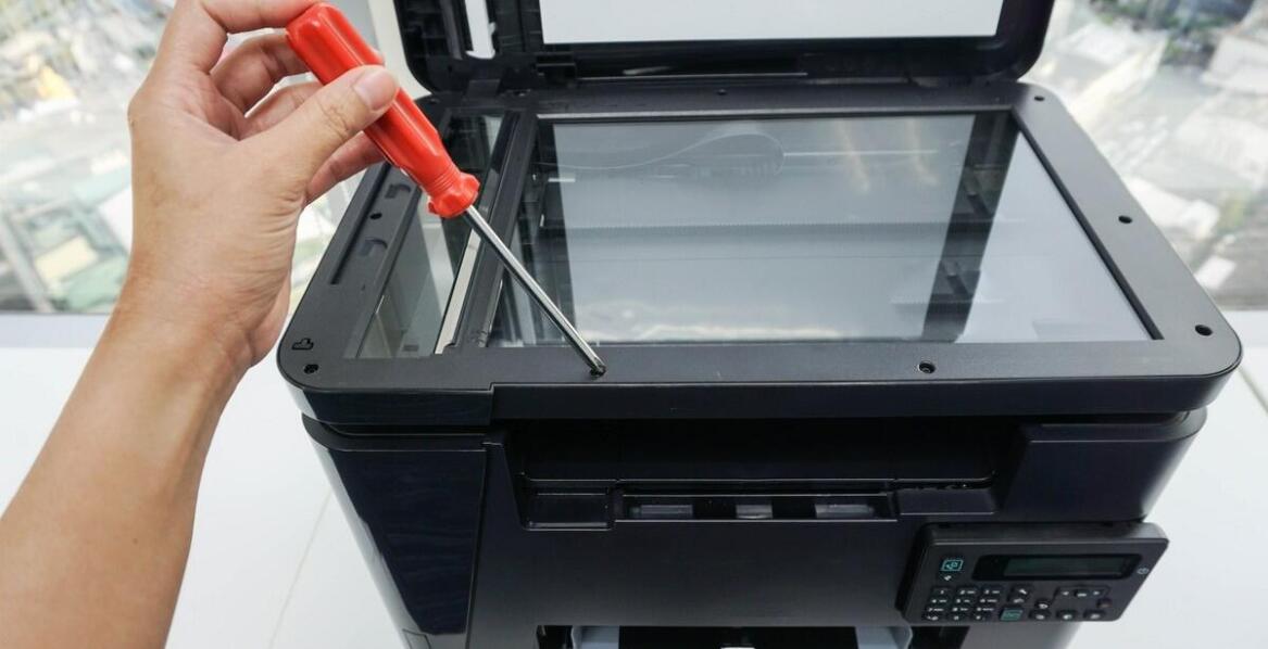 Serwis urządzeń wielofunkcyjnych a zwiększenie żywotności sprzętu biurowego