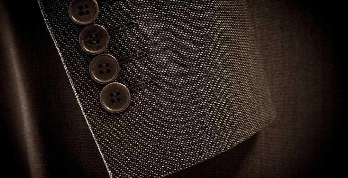 Jak polskie garnitury łączą tradycję z nowoczesnym designem?