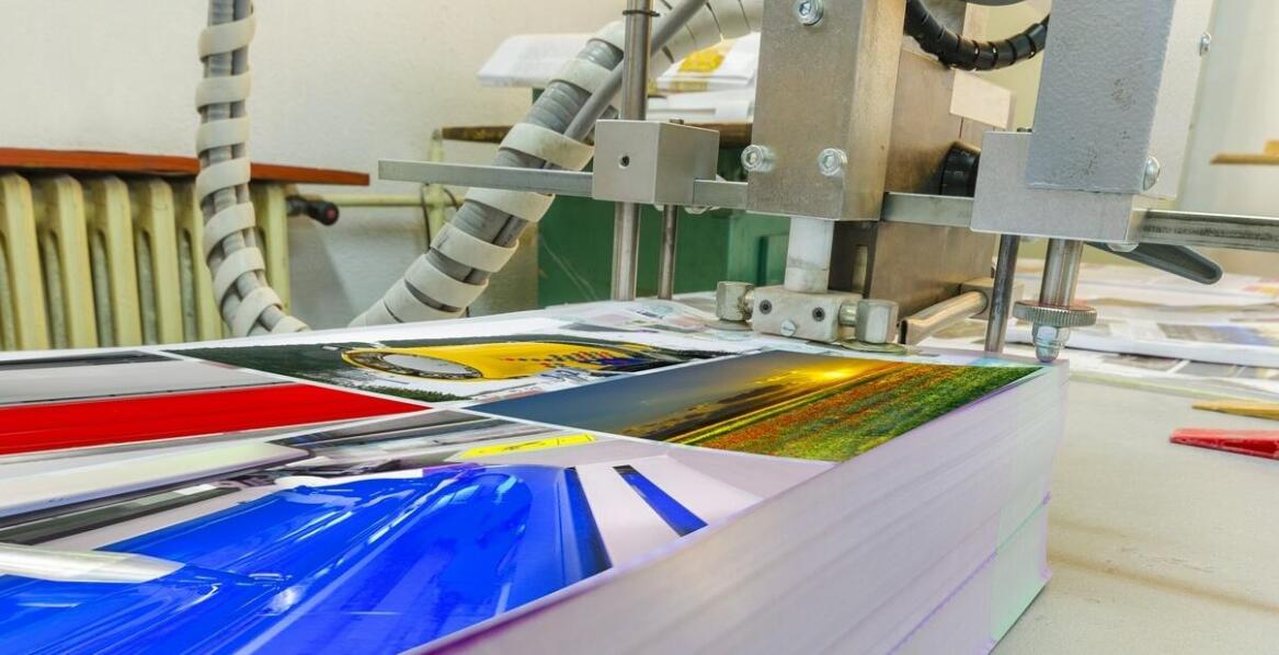 Ekologiczne aspekty druku fleksograficznego w produkcji rękawów tekturowych