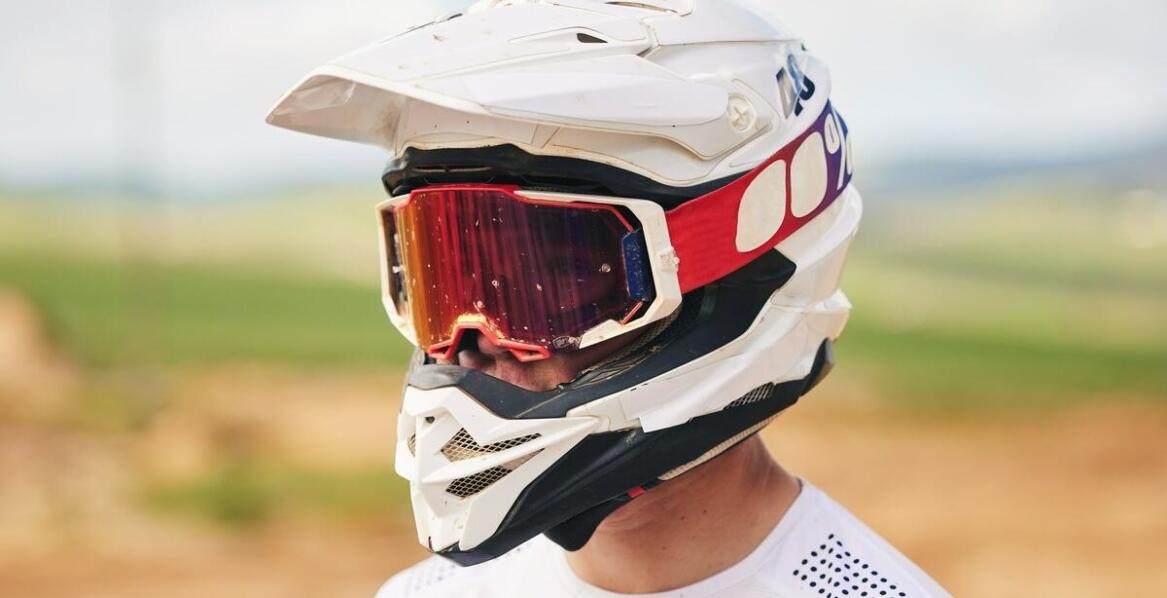 Jakie są ograniczenia systemu pinlock hjc w ekstremalnych warunkach pogodowych?