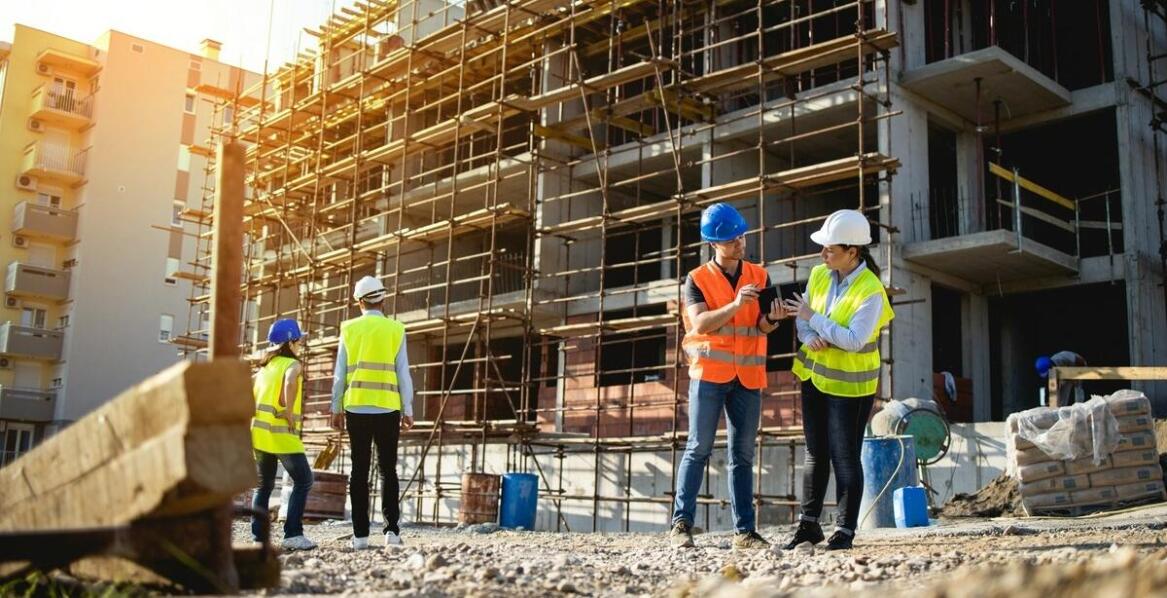 Stróżówka jako kluczowy element bezpieczeństwa na placu budowy