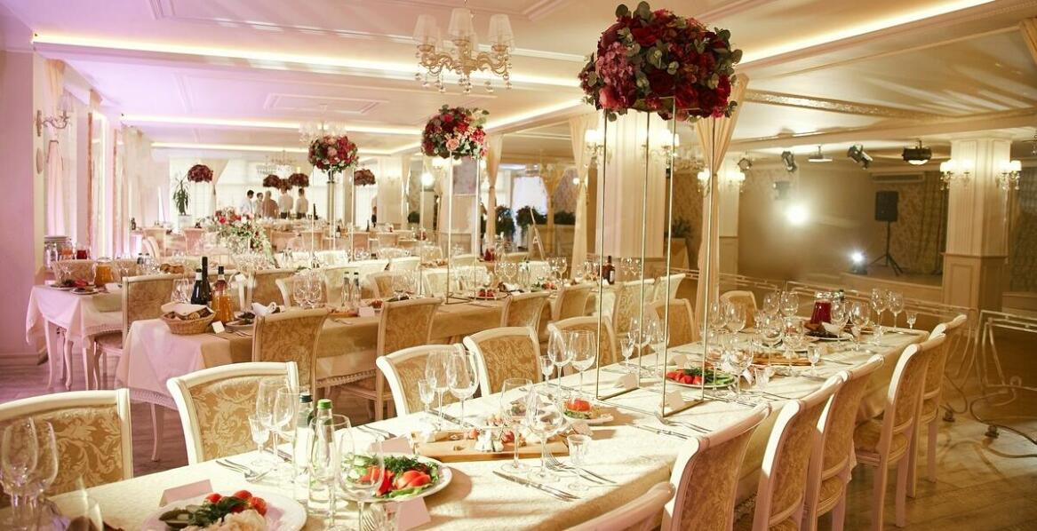 Wpływ dekoracji eventowych na sukces wydarzeń firmowych