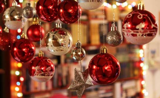 Promocje książkowe na najpiękniejsze święto – jak zaoszczędzić na ulubionych tytułach?