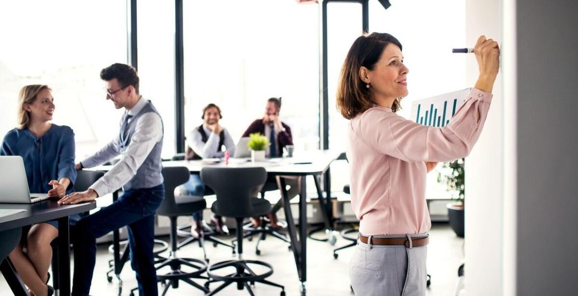 Jak warsztaty team building mogą wspierać rozwój umiejętności interpersonalnych w firmach?