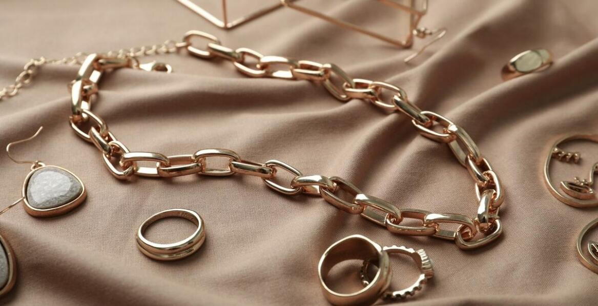 Przewodnik po wyborze srebrnych półfabrykatów do bransoletek