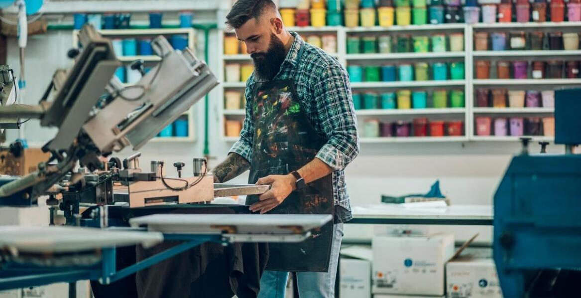 Techniki druku na torbach dla firm – która opcja jest najlepsza?