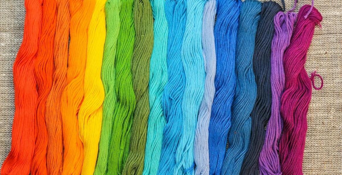 Jak zaplanować zakupy włóczek, aby maksymalnie wykorzystać dostępne oferty?