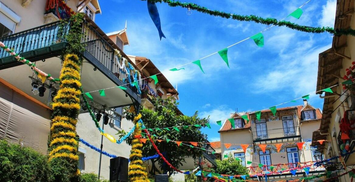 Jak organizacja festiwali wpływa na rozwój kulturalny miasta?