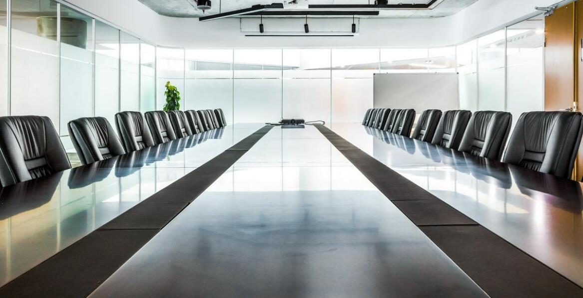 Jak kancelaria prawna może wesprzeć proces fuzji i przejęć spółek?