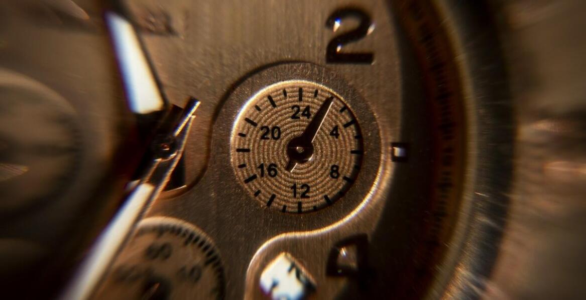 Sztuka grawerowania zegarków: jak dodać osobisty akcent do czasomierza?