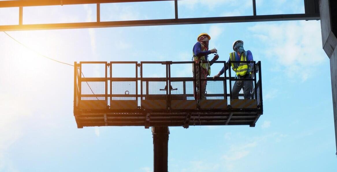 Jak nowoczesne metody produkcji wpływają na stawianie konstrukcji stalowych?