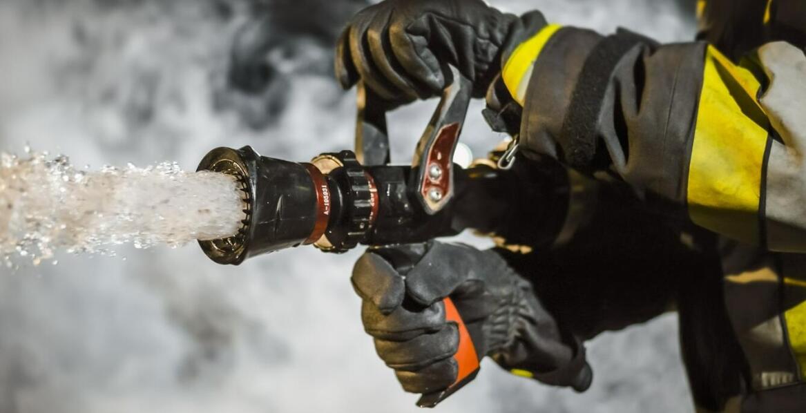 Taśmy zbrojone: Niezawodność i odporność w trudnych warunkach