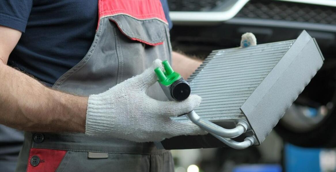 Proces nabijania klimatyzacji: co warto wiedzieć przed wizytą serwisanta?