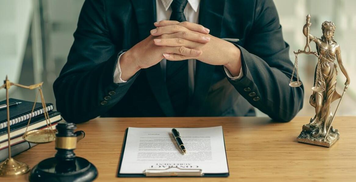 Strategie kancelarii prawnych w negocjacjach z bankami dla frankowiczów