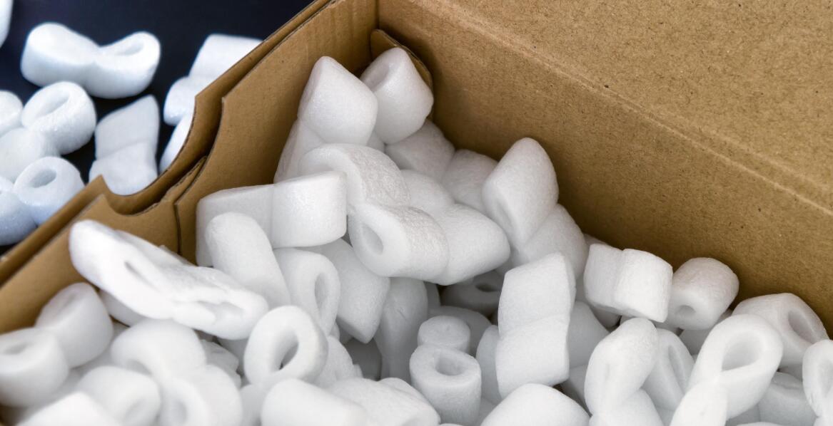 Porównanie różnych rodzajów pianek do pakowania: które sprawdzą się najlepiej?