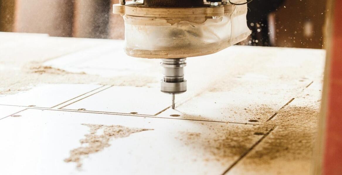 Jakie efekty zapewnia frezowanie blatów kuchennych?