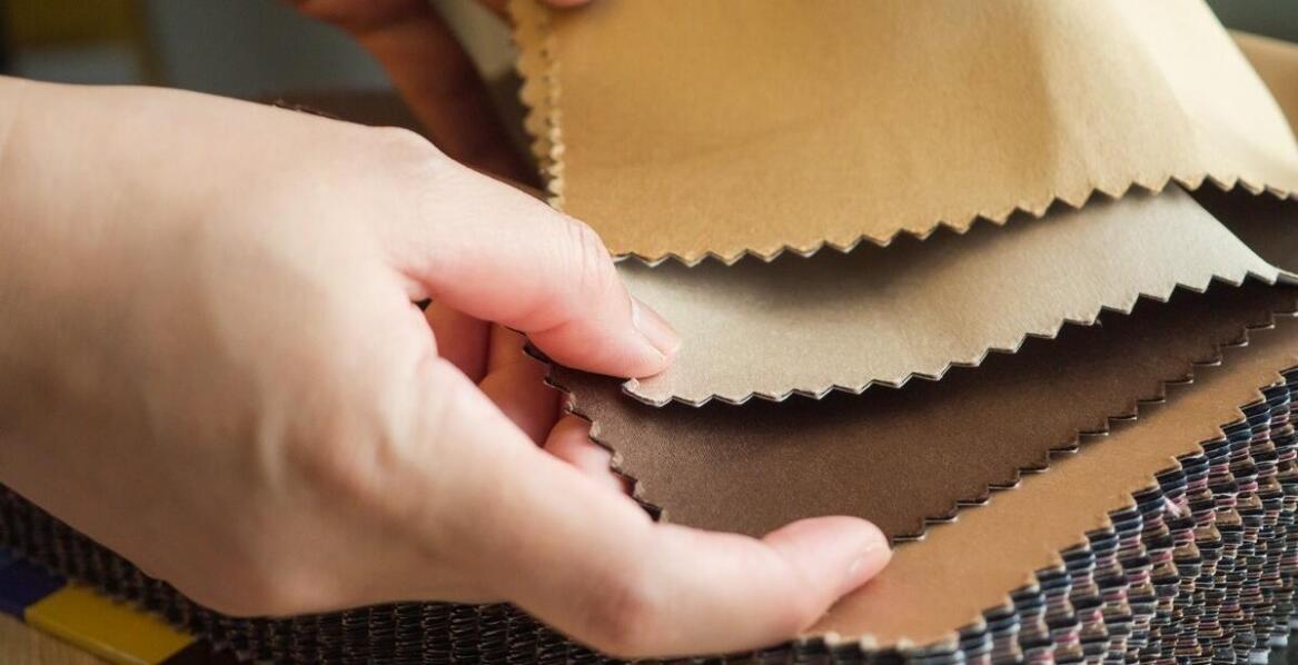 Meble na zamówienie – jak wybrać odpowiednie materiały do produkcji?