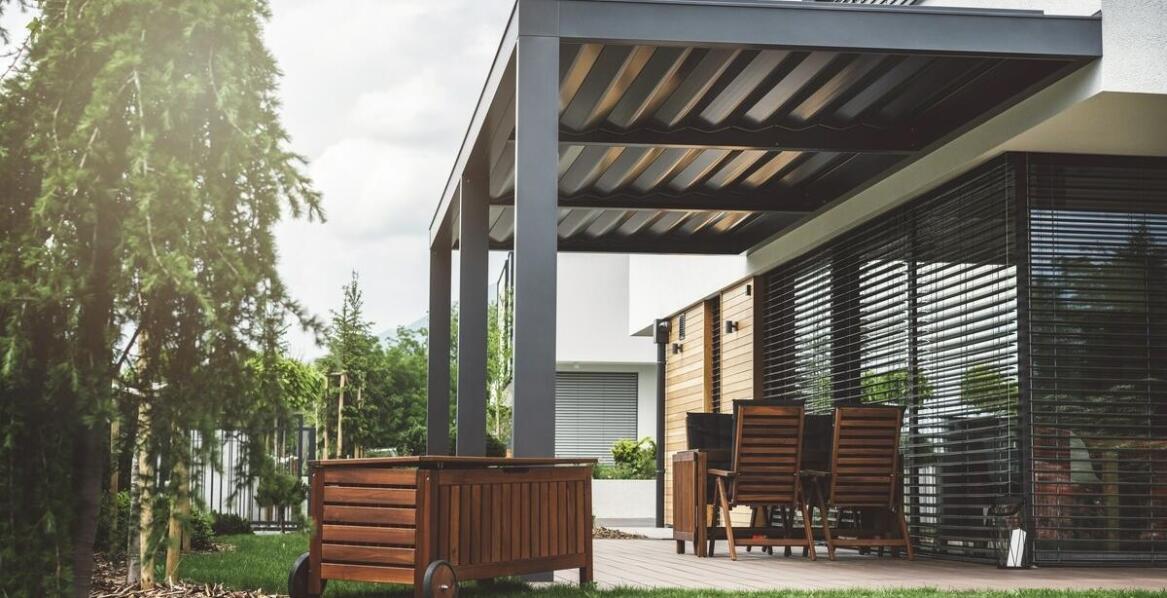 Nowoczesne designy stelaży metalowych do stołów ogrodowych – przegląd trendów