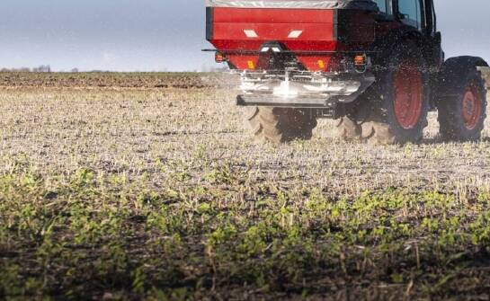 Nawóz wapniowy: Kluczowe korzyści dla rolnictwa ekologicznego
