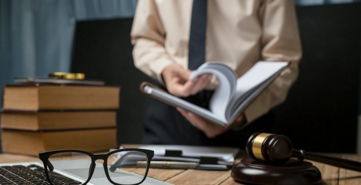 Rola adwokata w procesie likwidacji długów w Sanok