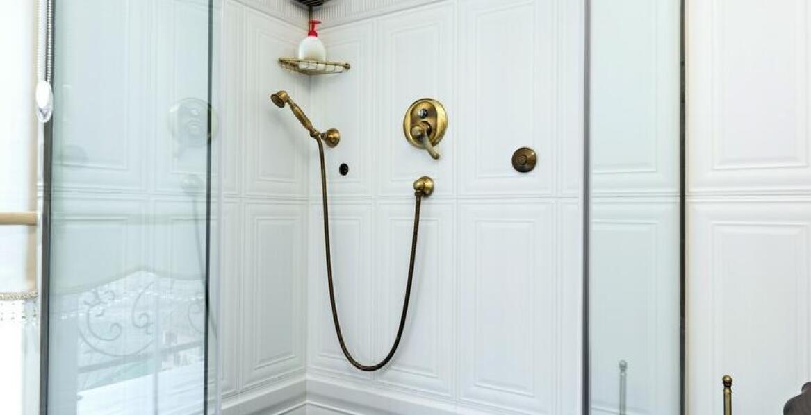 Przewodnik po wyborze syfonu do wanny złotego dla początkujących