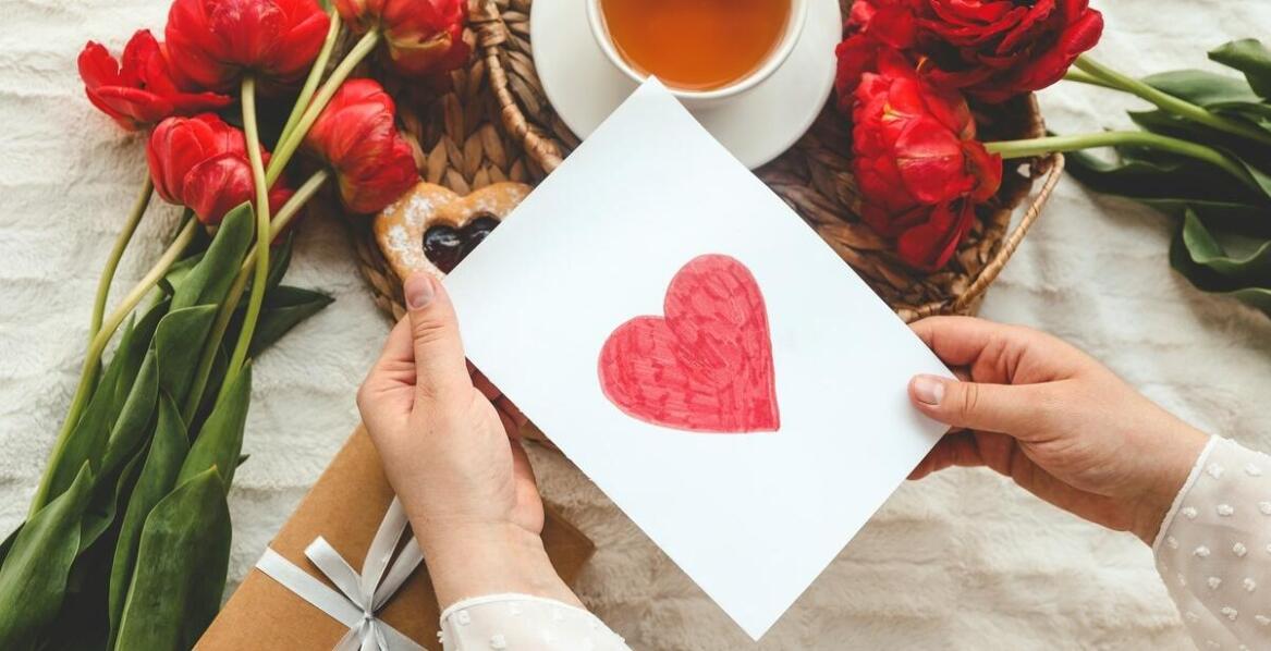 Jak wybrać idealny prezent na urodziny dla Mamy?