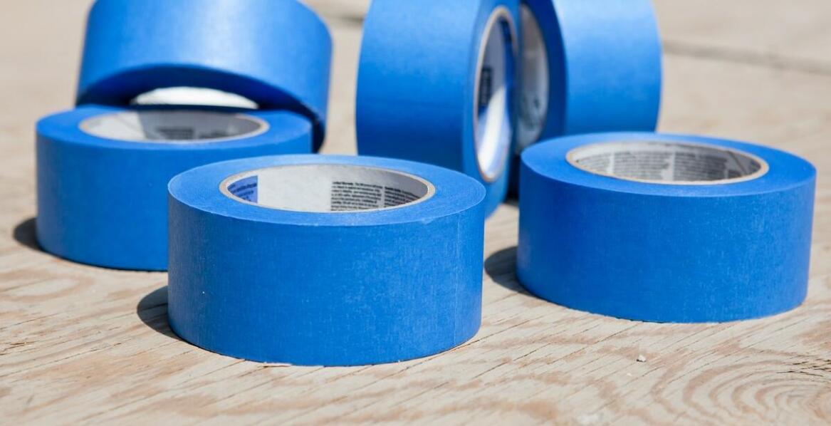 Rola taśmy malarskiej 20mm w ochronie powierzchni przed zabrudzeniami