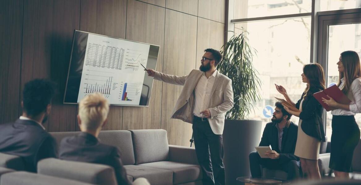 Jak efektywnie zarządzać procesem odzyskiwania należności w dużych organizacjach?