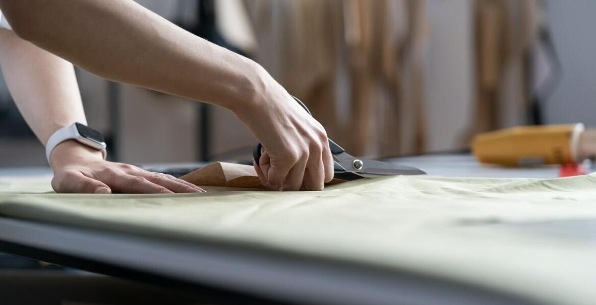 Innowacyjne zastosowania plisowania w projektach modowych