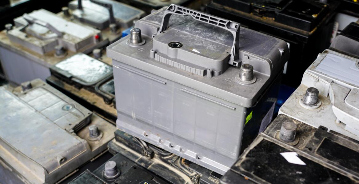 Jak profesjonalny skup zużytych akumulatorów wpływa na wzrost świadomości ekologicznej klientów?