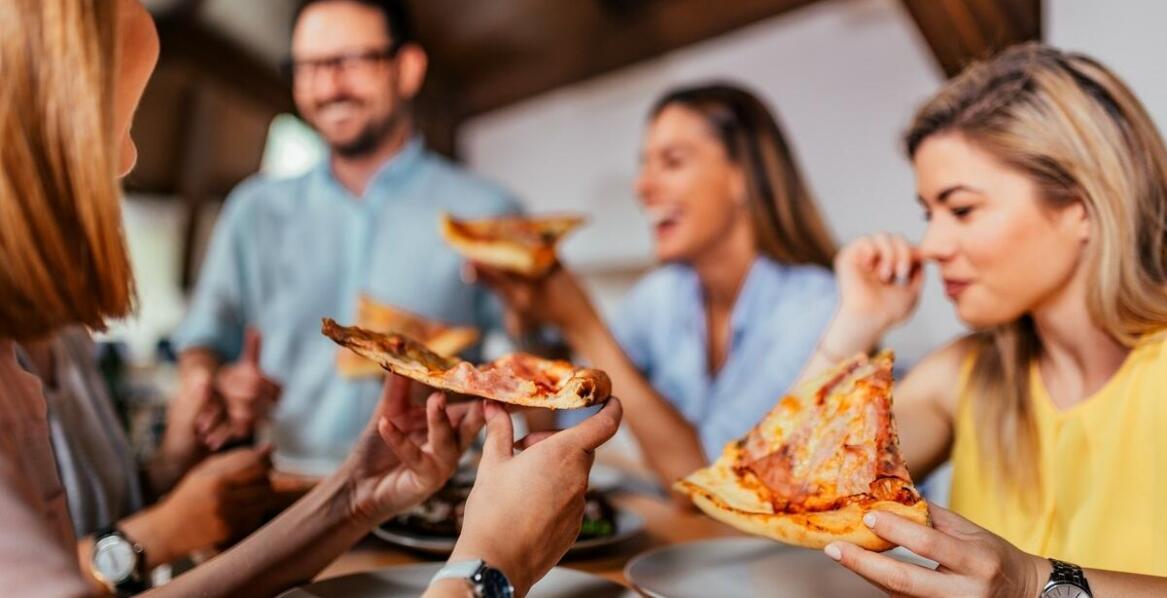 Jakie są korzyści z posiadania pieców do pizzy w pizzeriach?