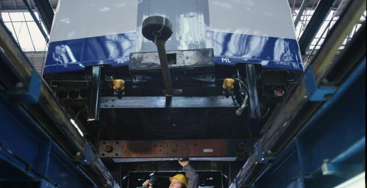 Wykorzystanie przeciągarki do wielowypustów w branży kolejowej