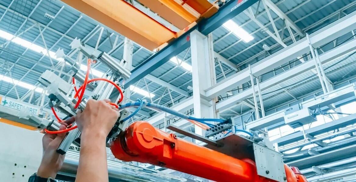 Znaczenie nowoczesnych technologii w narzędziowniach tworzyw sztucznych