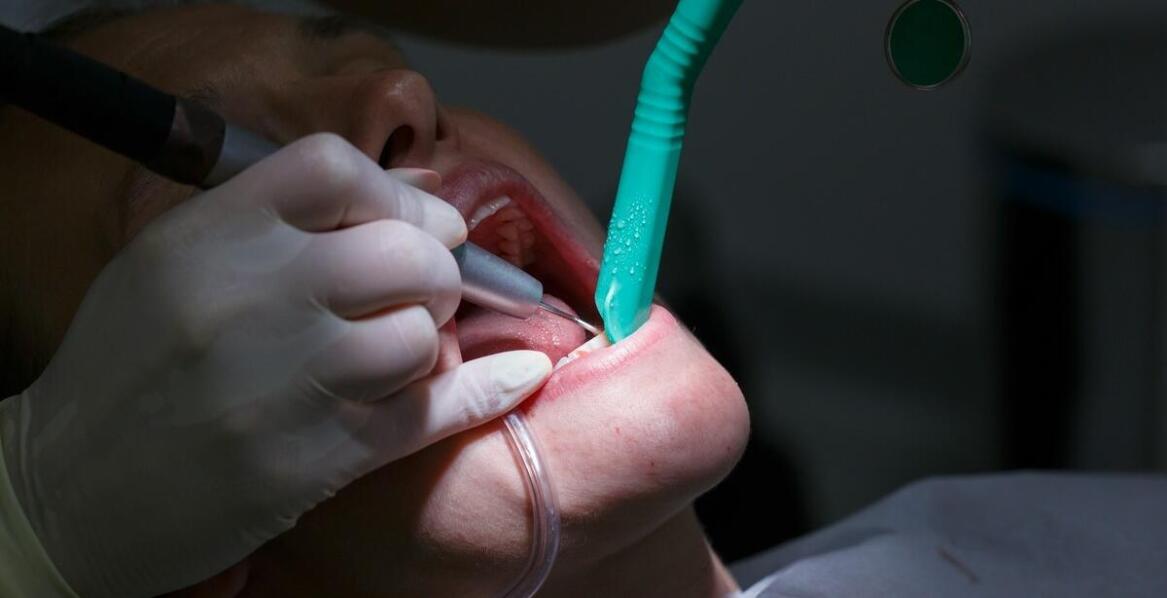 Rola periodontologii w utrzymaniu zdrowia jamy ustnej