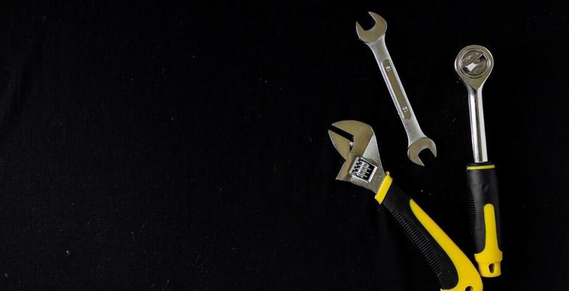 Przewodnik po wyborze zestawu narzędzi ręcznych dla początkujących