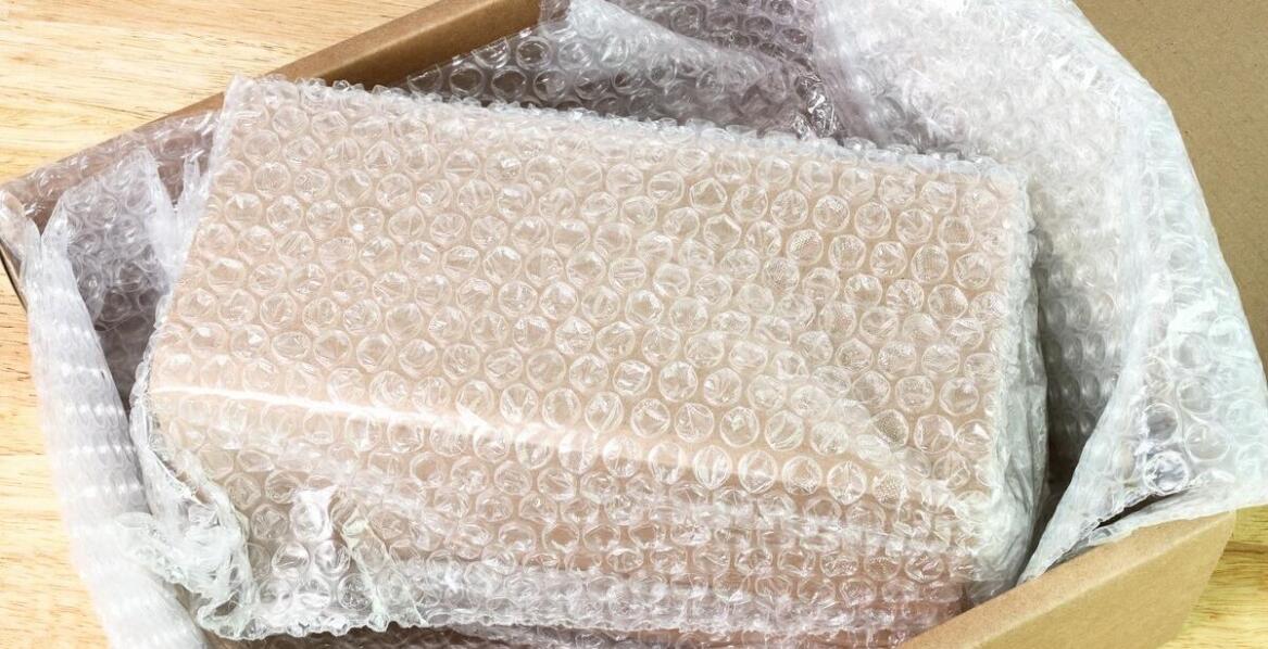 Rola folii przezroczystych do pakowania w minimalizowaniu uszkodzeń podczas transportu