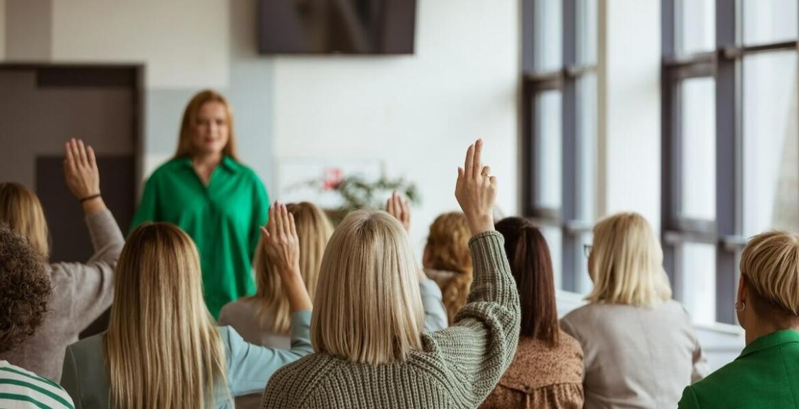 Opieka seniora z zamieszkaniem: jak agencje opiekunek w Łodzi przygotowują personel?