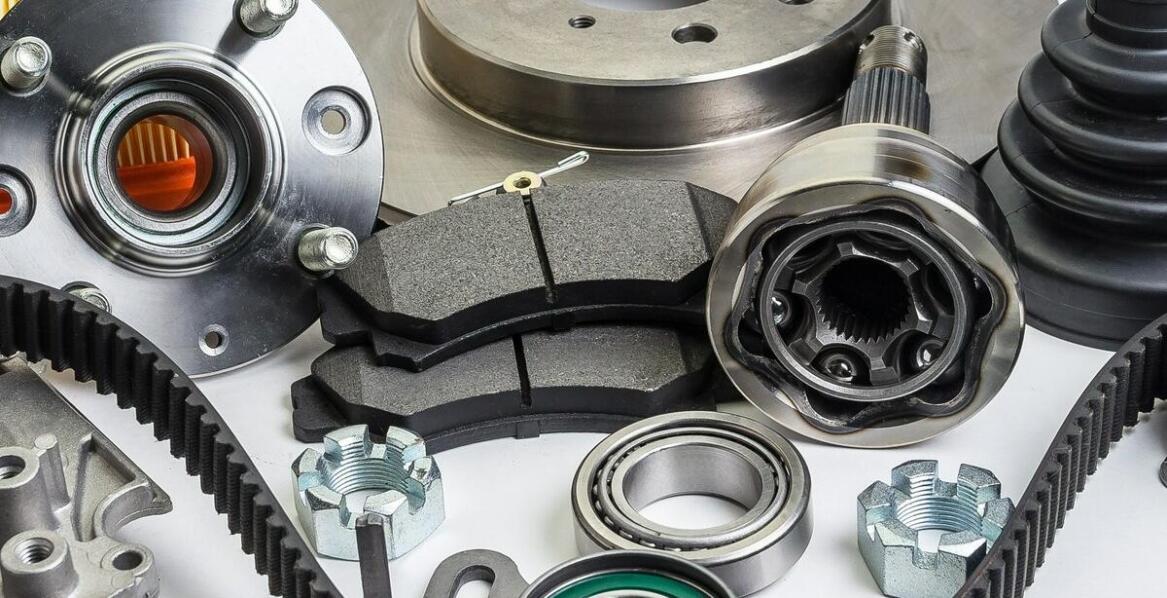 Zestawy naprawcze do zacisków hamulcowych – kiedy warto z nich skorzystać?