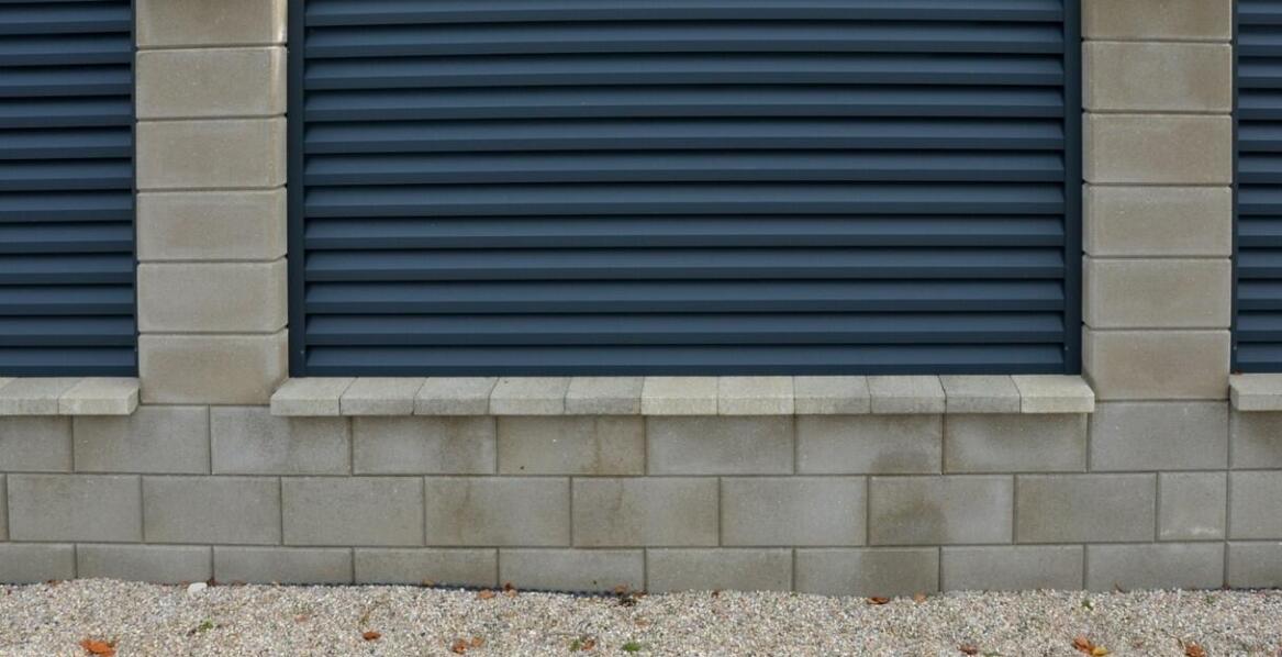 Osłony murowane: trwałe i estetyczne rozwiązania dla każdej posesji