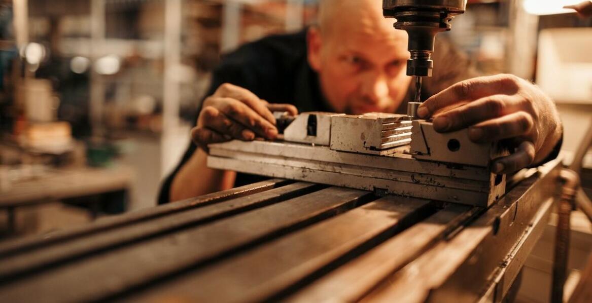 Wiercenie CNC: Jakie korzyści przynosi dla przemysłu maszynowego?