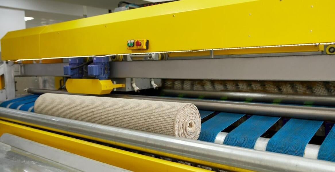 Rola maszynowego trzepania w skutecznym czyszczeniu dywanów