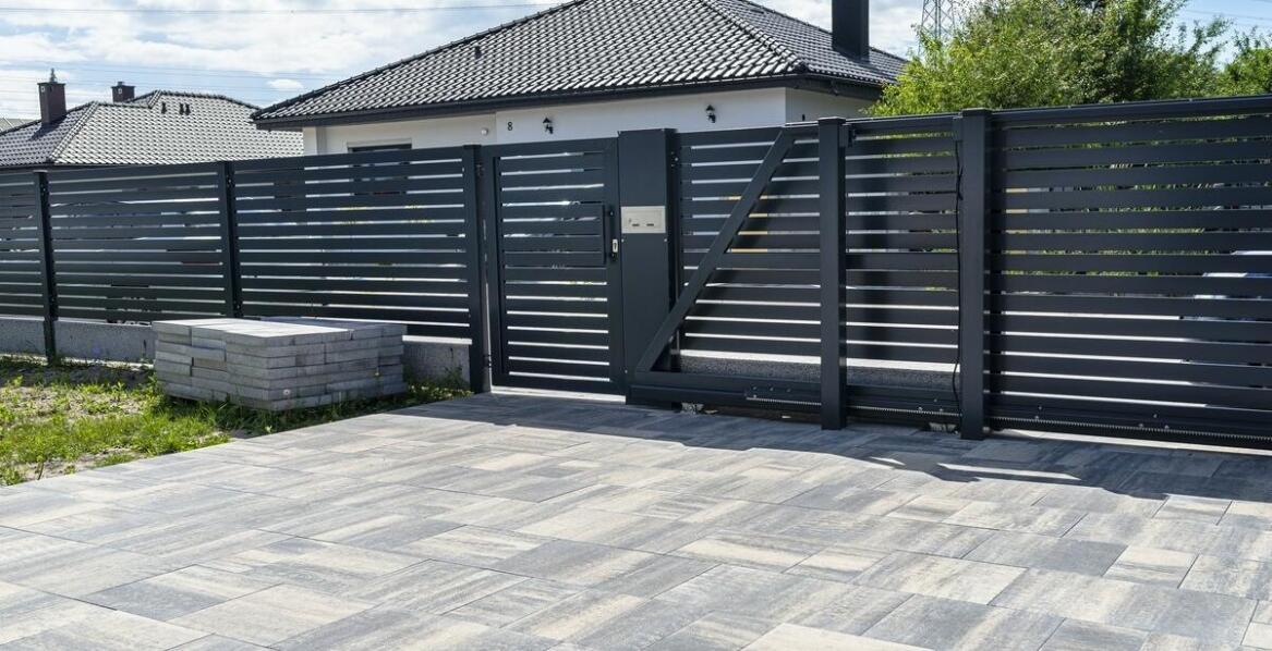 Estetyka i funkcjonalność nowoczesnych ogrodzeń aluminiowych