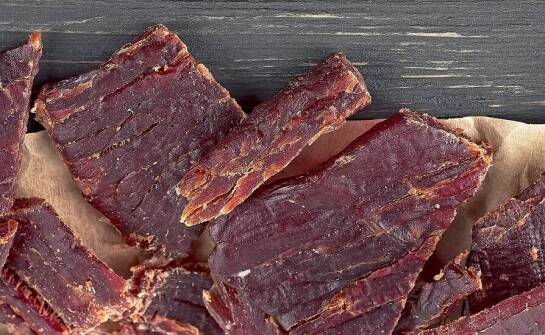 Rola beef jerky w diecie wysokobiałkowej