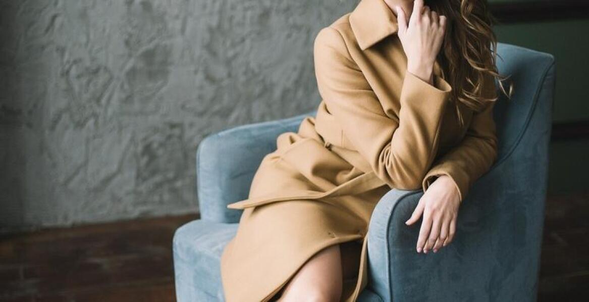 Zalety wyboru luksusowego płaszcza przejściowego damskiego