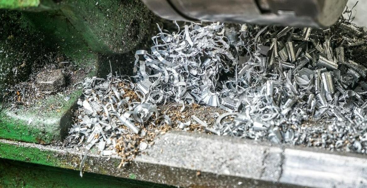 Jakie są korzyści z regularnego toczenia tarcz hamulcowych?