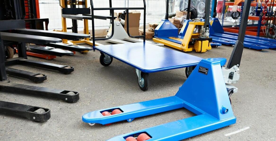 Jakie innowacje technologiczne wprowadzono w nowoczesnych paleciakach?