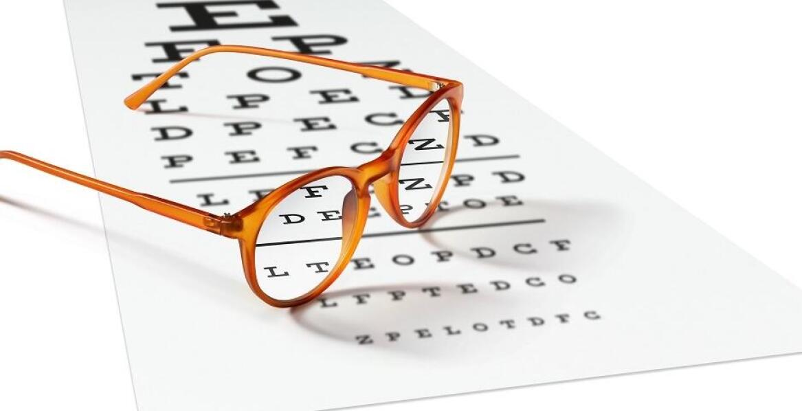 Porównanie tablic okulistycznych: Tradycyjne vs cyfrowe rozwiązania