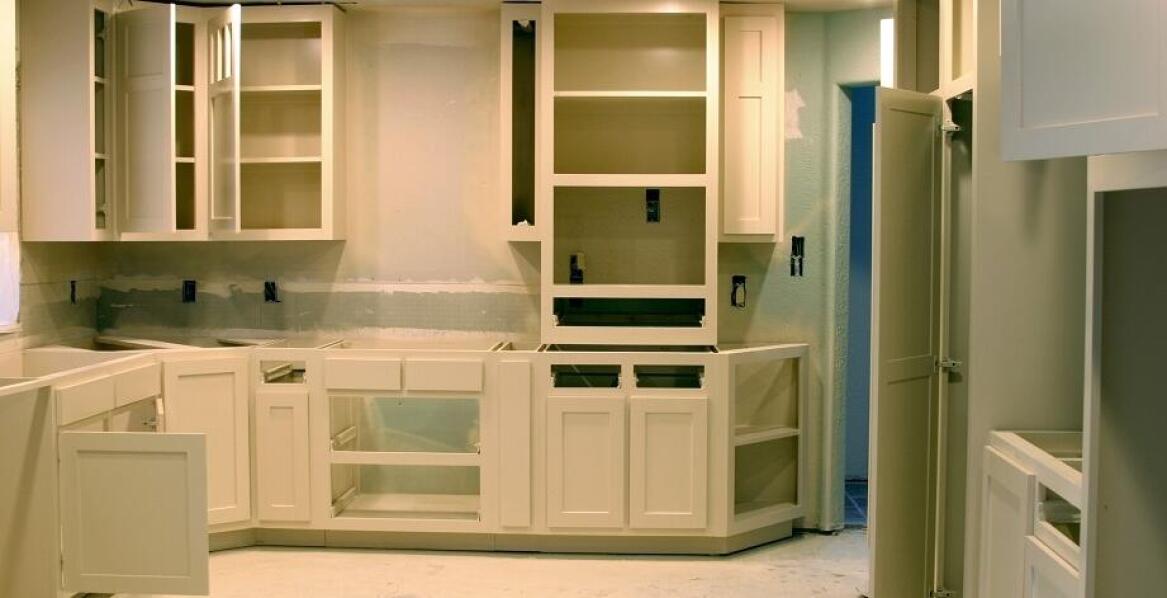 Profesjonalne wykończenia kuchni: co oferują specjaliści w branży?